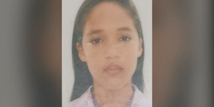 Mãe desesperada procura por filha que está desaparecida há mais de 1 mês em Manaus