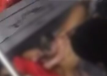 Mulher dá à luz em lancha com ajuda de PMs no Amazonas