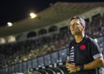 Adeus, Série B: Zé Ricardo pede demissão do Vasco