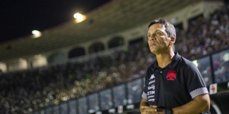 Adeus, Série B: Zé Ricardo pede demissão do Vasco