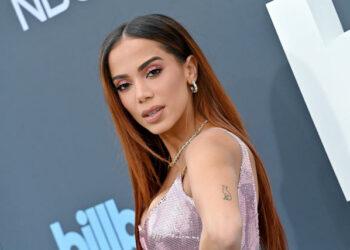 Anitta chama Bolsonaro de ‘Voldemort’ e diz que ainda não decidiu sobre voto