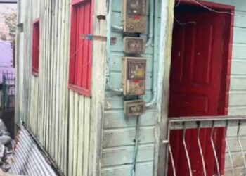 Em Manaus, mãe se desespera ao encontra seu bebê morto dentro de casa