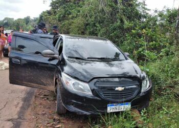 Homem é encontrado morto com mais de dez tiros pelo corpo dentro do porta-malas