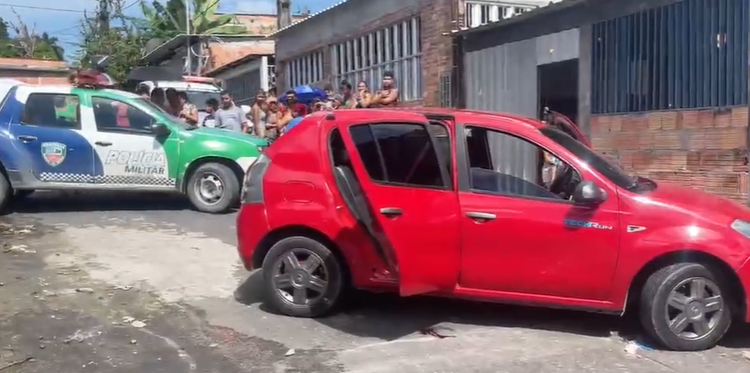 Passageiro é assassinado dentro de veículo de app quando chegava para buscar a namorada