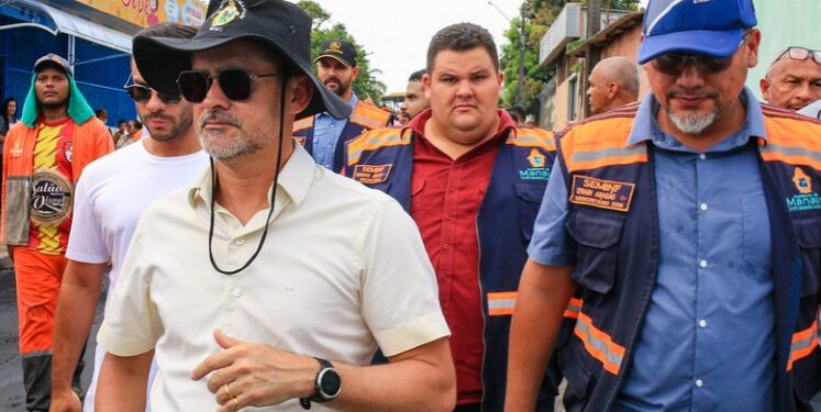Conjunto Francisca Mendes recebe obras de recuperação asfáltica da Prefeitura de Manaus