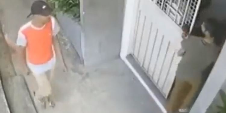 Vídeo: Ladrão assalta rapaz quando ele entrava em bloco de apartamentos no Eldorado