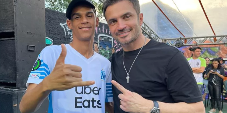 Ex-jogador de futsal Falcão é o novo empresário de Luva de Pedreiro: ‘Receba o que for seu’