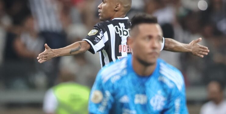 Vídeo: Atlético domina, vence e aumenta crise do Flamengo