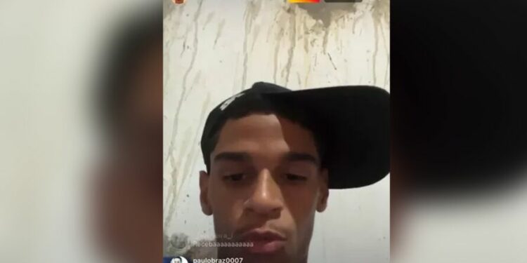 Vídeo: Luva de pedreiro dá surtada e cancela vídeos: ‘Quero desabafar nessa p….’;