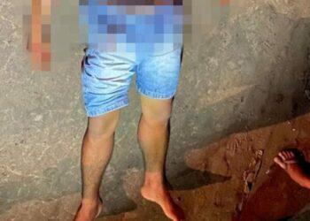 Corpo de homem é encontrado com as vísceras expostas após ele levar 10 facadas em Parintins