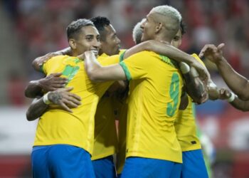 Seleção dá show em campo e goleia de 5 a 1 Coreia do Sul durante amistoso