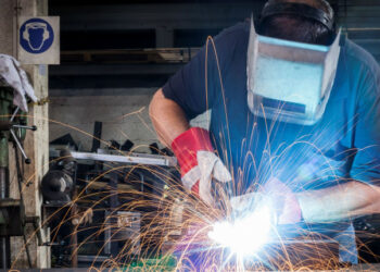 Mais de 100 vagas de emprego são ofertadas pelo Sine-Am nesta segunda (27); Confira