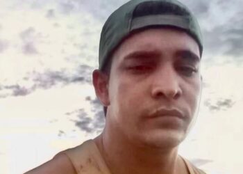 Pai recebe ligação e descobre que o filho foi crivado de balas na cabeça e pernas, no AM