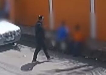 Sem dó nem piedade, criminosos assaltam trabalhadores da seminf no meio da rua em Manaus