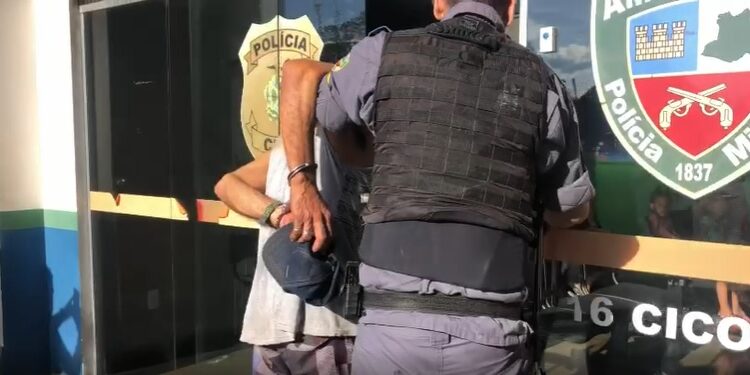 Compensa: Venezuelano é preso após ser flagrado aliciando neta de 5 anos