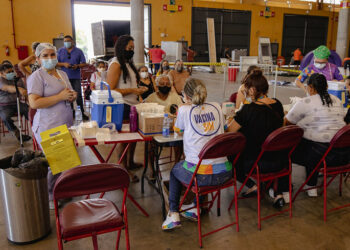 Vacinas contra Covid-19 e influenza estarão disponíveis em 11 unidades neste sábado