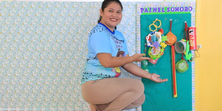 Professora de creche da Prefeitura de Manaus é finalista do 23º Prêmio Arte na Escola Cidadã