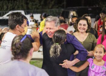Arthur Neto reúne moradores do Cidadão Manauara 2 e relembra política pioneira de habitação em Manaus