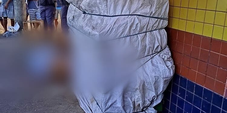 Homem é perseguido na Feira Banana e executado com seis tiros na cabeça