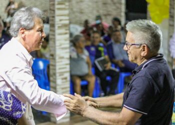 ‘Quero recuperar o respeito do Amazonas no Senado’, diz Arthur em encontro no Viver Melhor