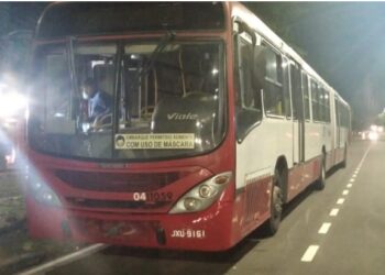 Homem anuncia assalto dentro do 640 e acaba morto por passageiro em Manaus