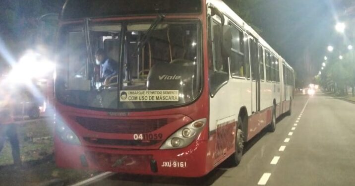 Homem anuncia assalto dentro do 640 e acaba morto por passageiro em Manaus
