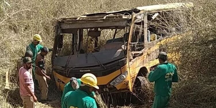 Três jogadores morrem e 10 ficam feridos, durante acidente em rodovia