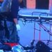 Grave acidente entre carro e moto deixa trânsito congestionado em avenida de Manaus
