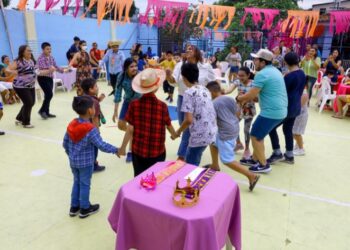 Famílias de crianças autistas realizam arraial em Manaus  