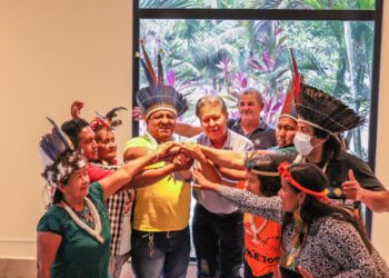 Arthur Neto reforça compromisso com indígenas em encontro com Barés, Saterés e Mundurucus