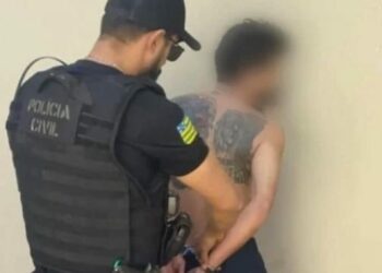 Homem chega bêbado em casa e tenta matar a própria mãe com tiro na boca