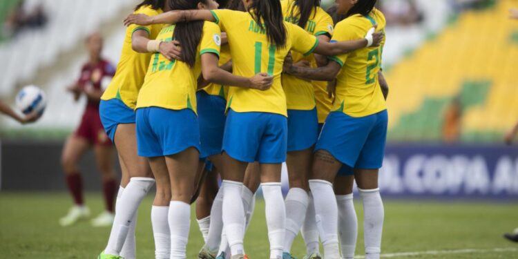 Seleção encara Colômbia em busca do 8º título da Copa América Feminina