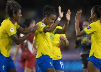 Brasil encara Paraguai por vaga na final da Copa América Feminina