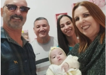 Gari que devolveu carteira com dinheiro recebe presente de desconhecidos