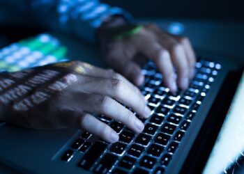 Enfurecido por ser rejeitado, empresário é preso por ameaçar divulgar fotos íntimas da ex na WEB