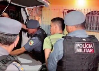 Homem é esfaqueado na Zona Leste após o rival ficar com ciúmes da vizinha com ele