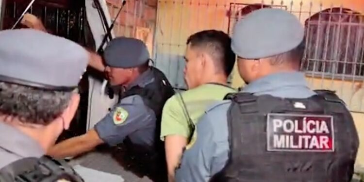 Homem é esfaqueado na Zona Leste após o rival ficar com ciúmes da vizinha com ele
