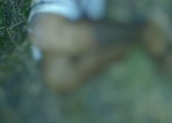 Homem é encontrado amarrado, esfaqueado, estrangulado e com correntes nos pé, em Manaus