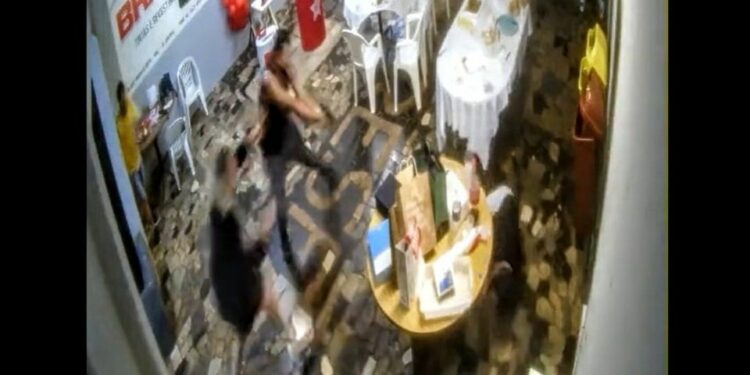 Vídeo mostra momento da troca de tiros entre petista e bolsonarista em aniversário