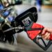 Corte do ICMS derruba preço e gasolina chega a R$ 5,54 no menor valor