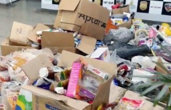 Grande quantidade de produtos estragados são apreendidos em mercadinho na Zona Leste
