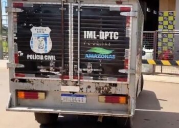 Jovem é assassinado a tiros na casa de namorada em Itacoatiara