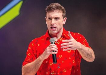 Vídeo: Leo Lins é demitido do SBT após piada com criança que sofre de hidrocefalia