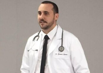 Anestesista filmado cometendo estupro é isolado para não ser pego por outros detentos