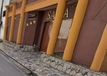 Mulher é encontrada morta após homem tentar sair sozinho de quarto do motel