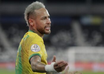 Neymar vai a julgamento na Espanha por fraude em contrato com Barça