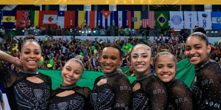 Vídeos: Seleção feminina é campeã por equipes no Pan de ginástica artística