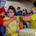 Manaus abre 12 locais de vacinação neste sábado e tenta conter avanço da Covid