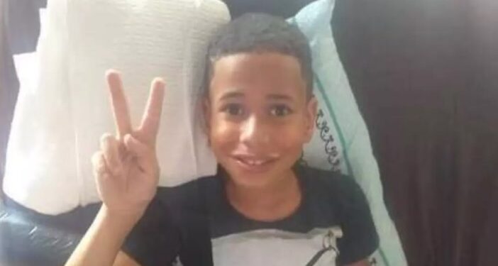 Menino de 10 anos morre após inalar desodorante em desafio da internet