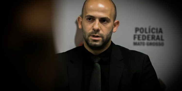 Delegado da PF morre ao ser atingido por tiro disparado por colega durante operação